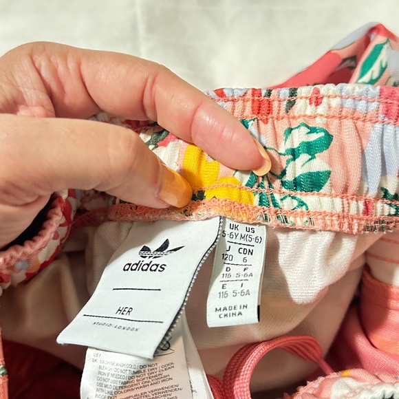 Used kid Adidas set for kid 5-6 years old - Picture 9 of 9